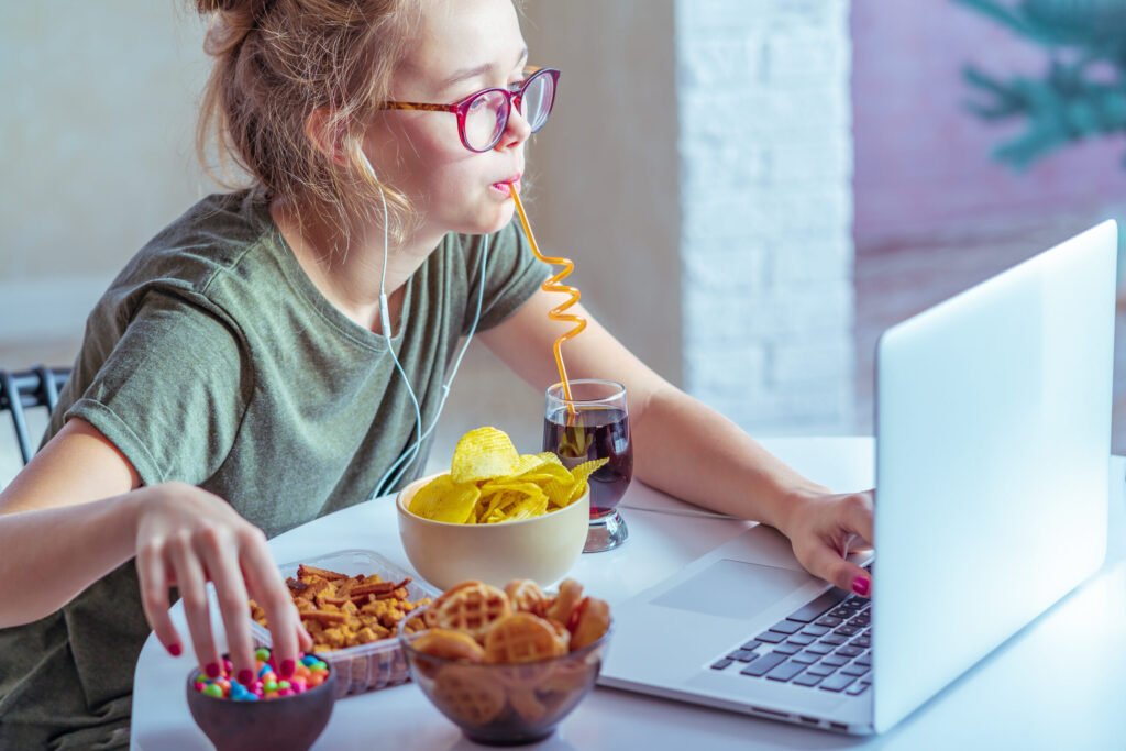 Imagine simbolică despre stresul mental și influența lui asupra alegerilor alimentare